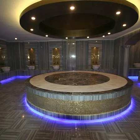 Crown City Luxury Apartment Avsallar
